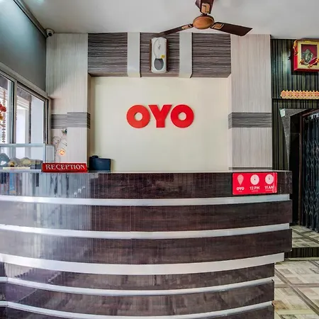 Oyo 26889 Shree Vishnu Regency ホテル 3*